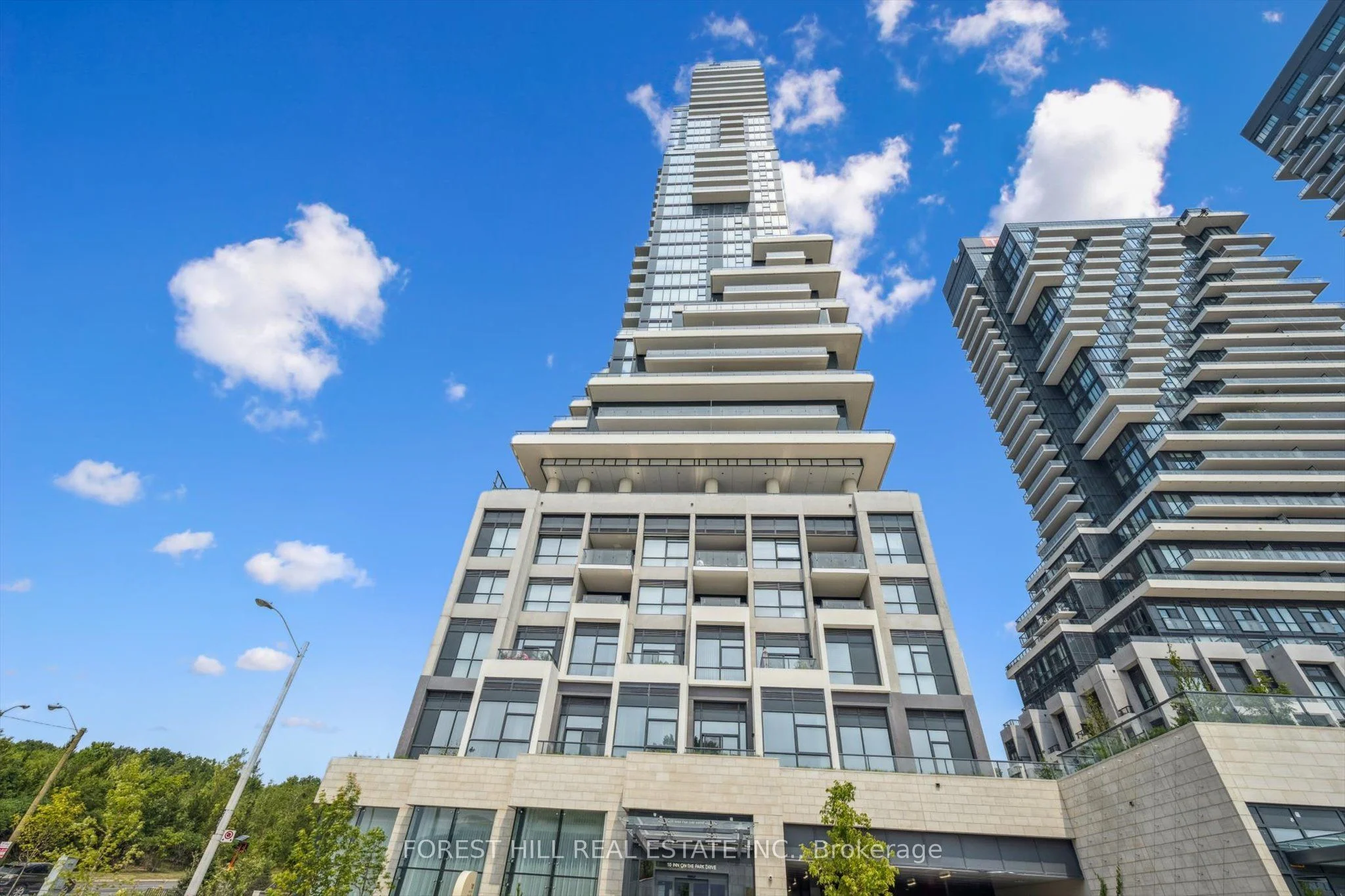 10 Inn On The Park Drive 1305, Toronto C13, ON M3C 0P9