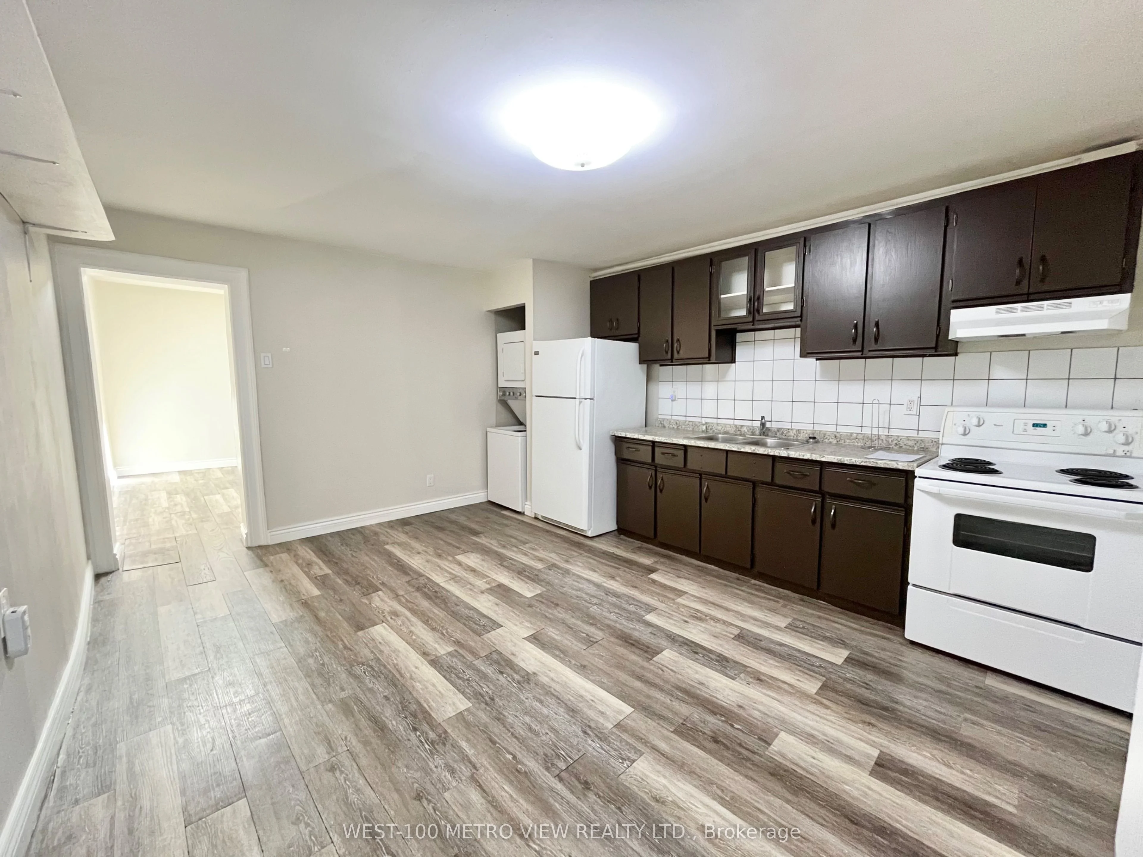 1321 Dundas Street W 3rd Fl, Toronto C01, ON M6J 1X8