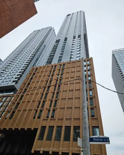 Condo Apartment in Toronto