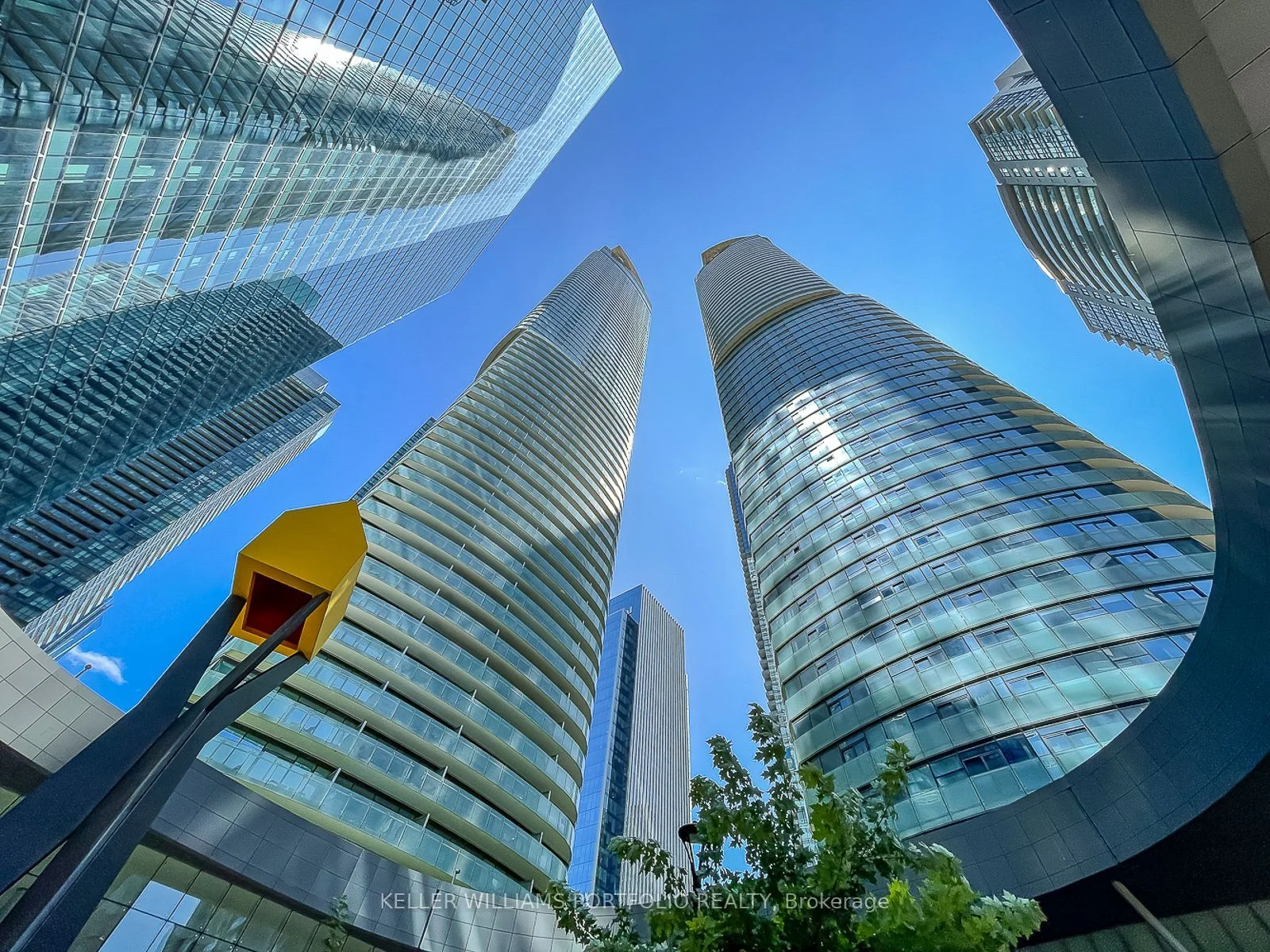 12 York Street 1801, Toronto C01, ON M5J 2Z2