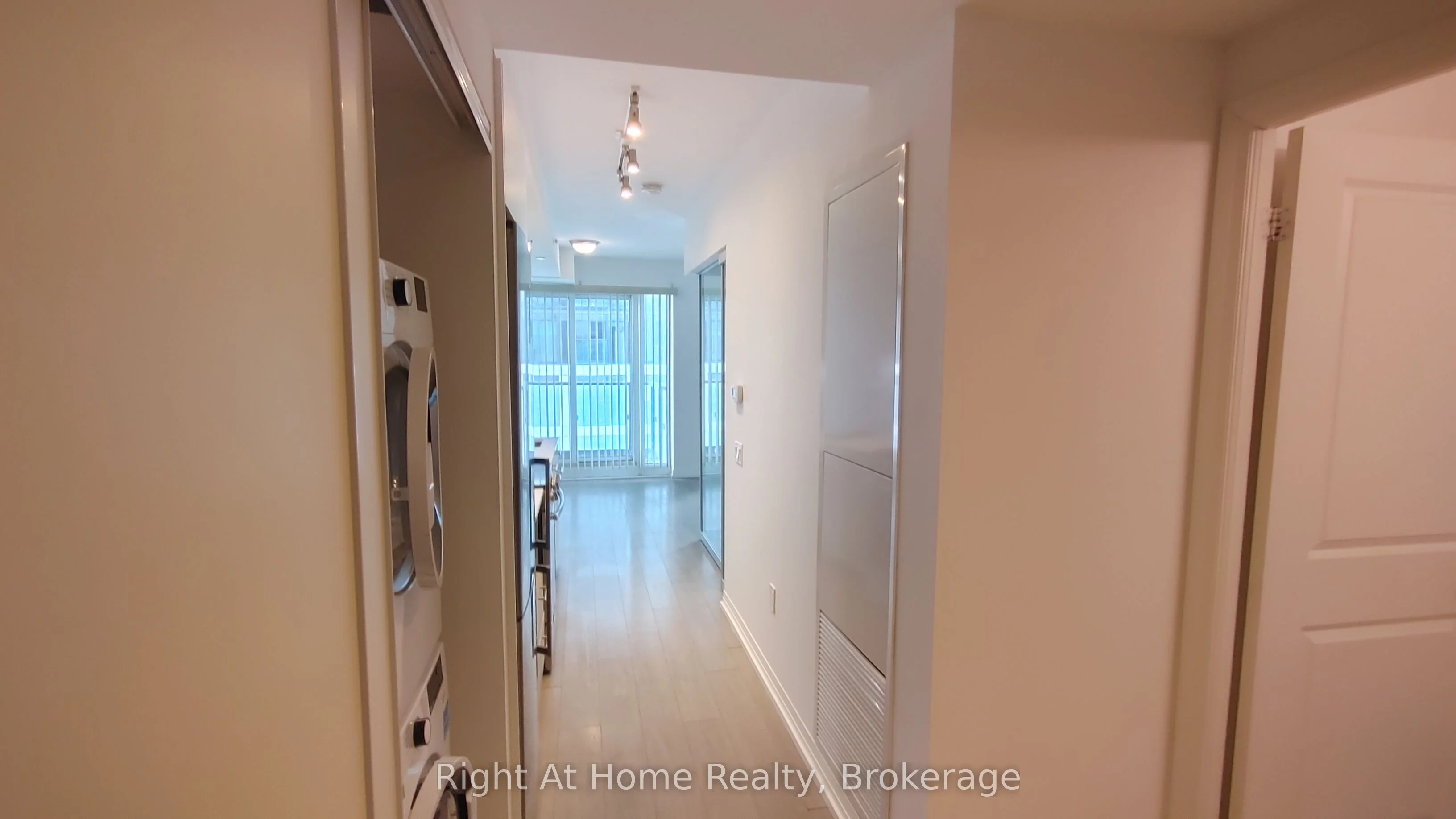 251 Jarvis Street 1818, Toronto C08, ON M5B 0C3