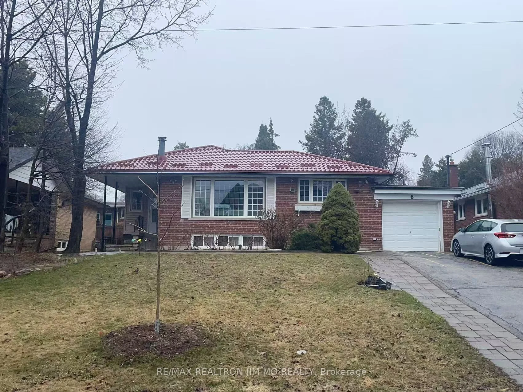 6 Royal Doulton Drive Main, Toronto C13, On M3a 1n4