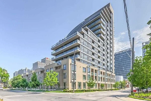 60 Berwick Avenue 1308, Toronto C03, ON M5P 1H1