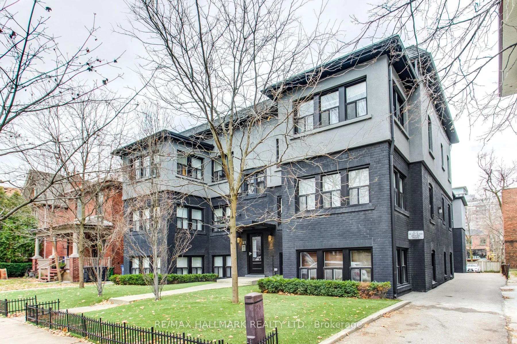 27 Sherwood Avenue 4, Toronto C10, ON M4P 2A6