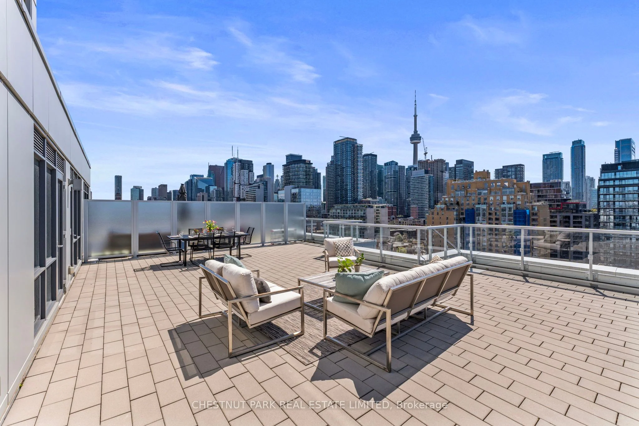 38 Cameron Street 1220, Toronto C01, ON M5T 0C3