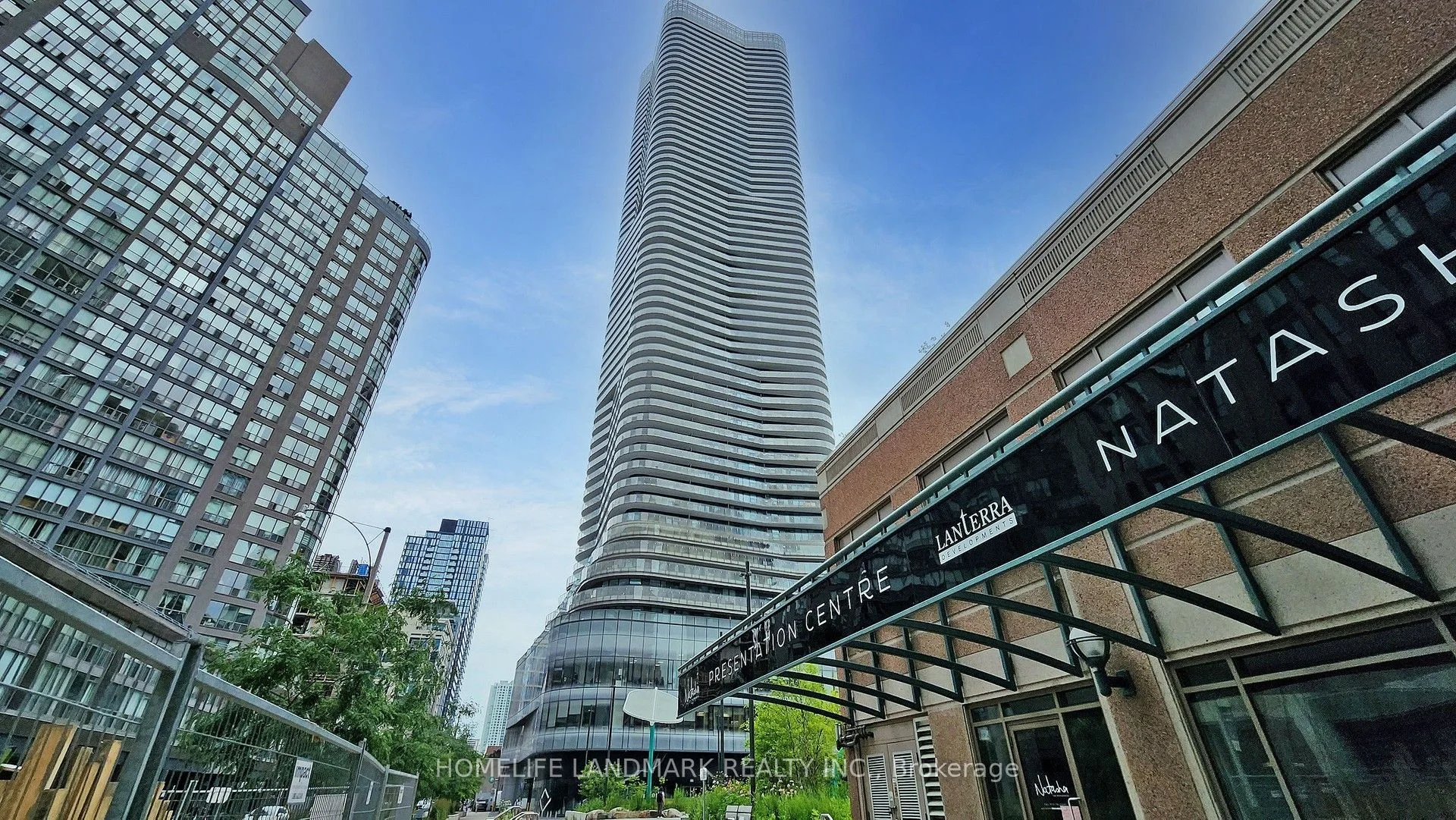 11 Wellesley Street W 1106, Toronto C01, ON M4Y 0G4