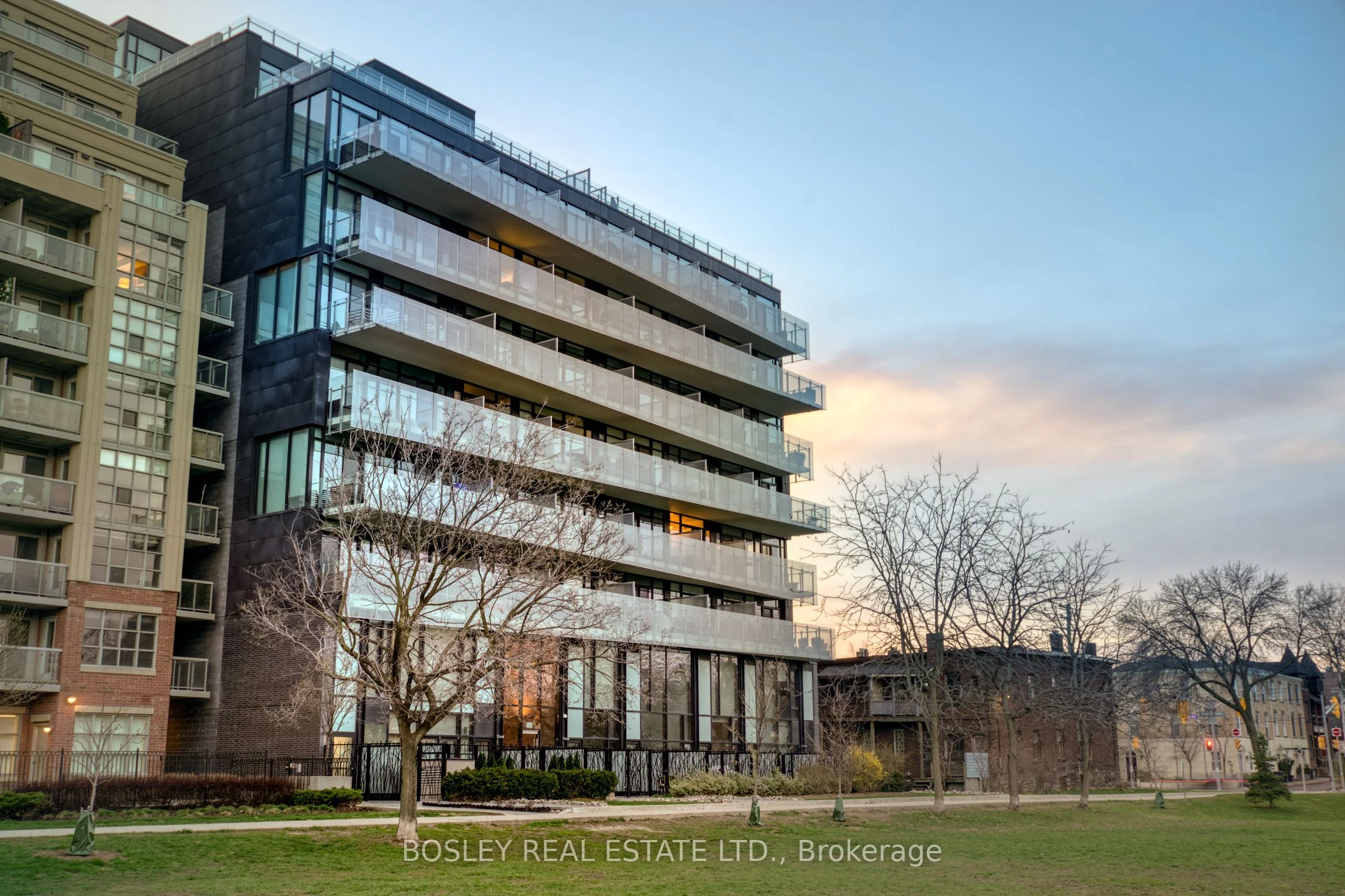 25 Stafford Street TH1, Toronto C01, ON M5V 2S2