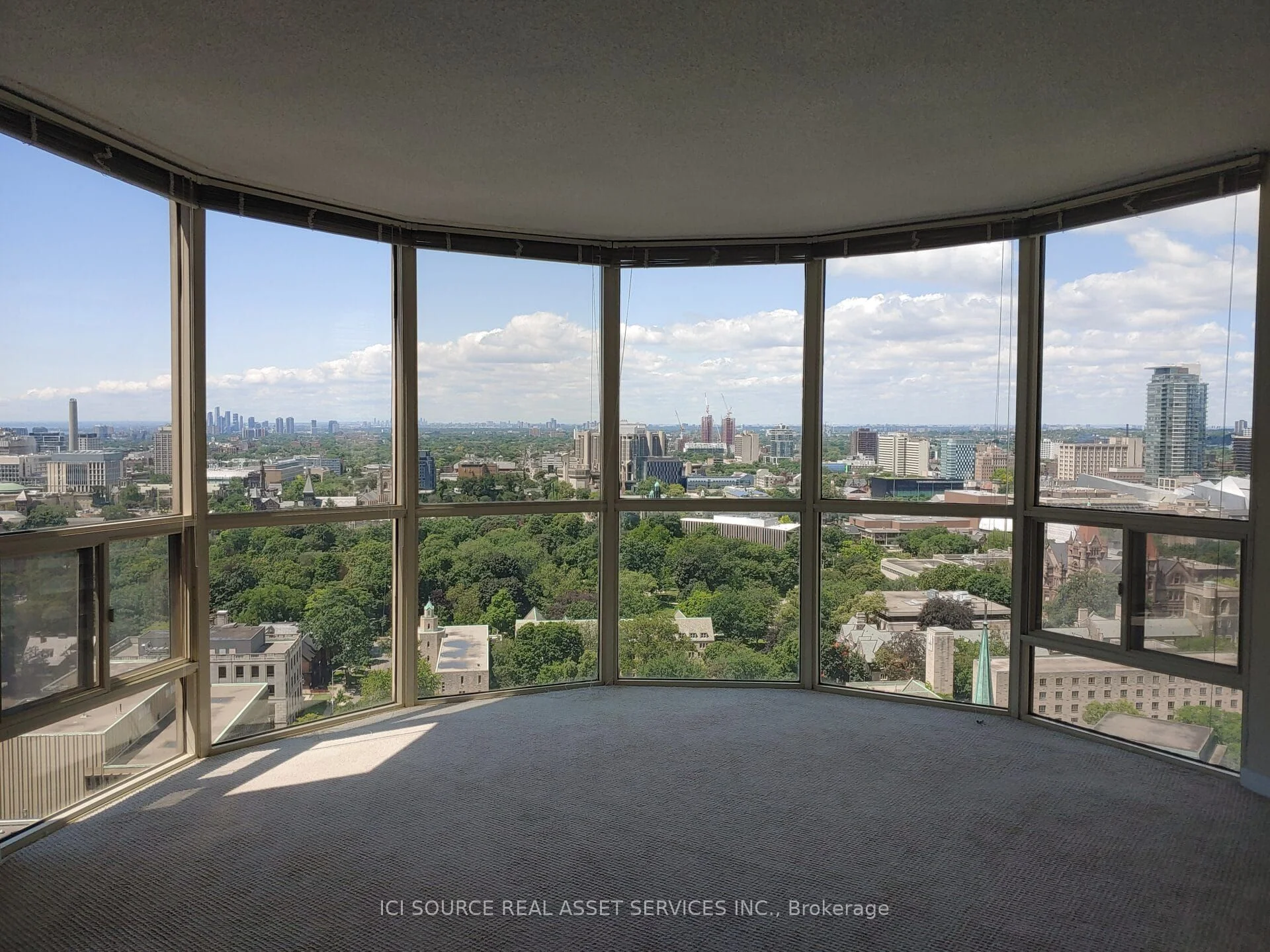 44 St Joseph Street 2514, Toronto C01, ON M4Y 2W4