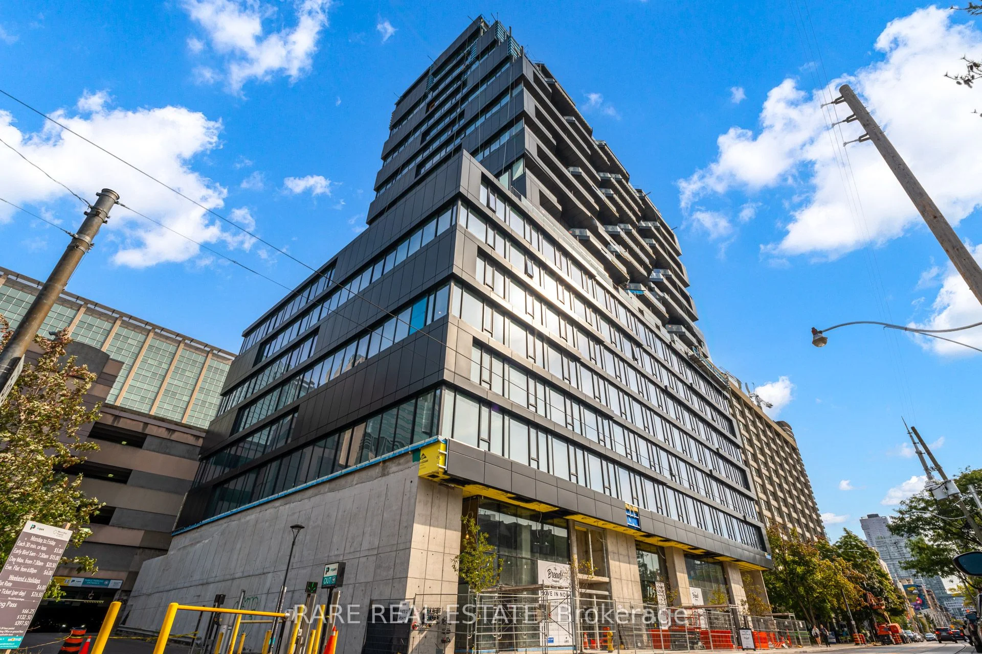 195 McCaul Street 619, Toronto C01, ON M5T 1W6