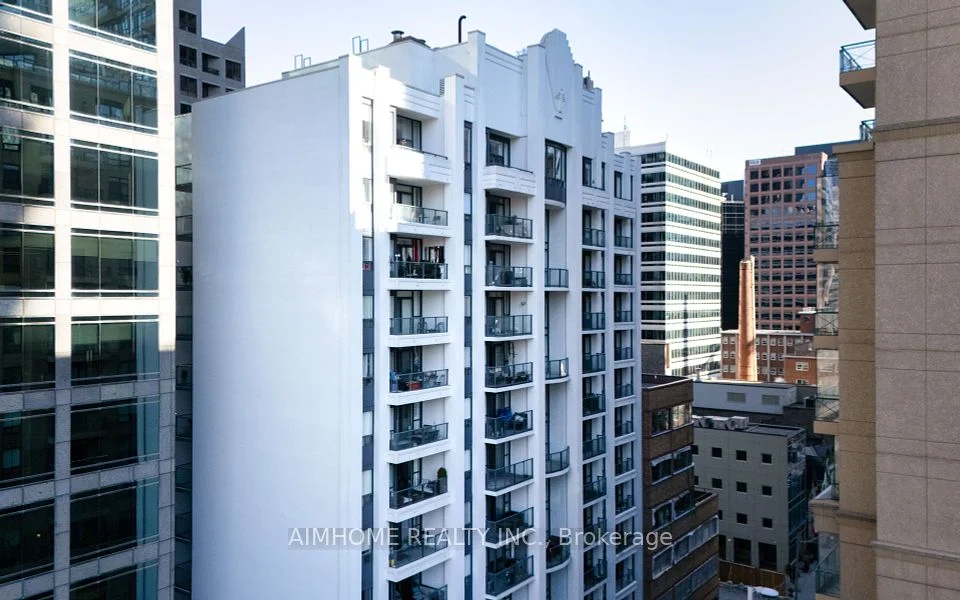 30 Hayden Street 1102, Toronto C08, ON M4Y 3B8