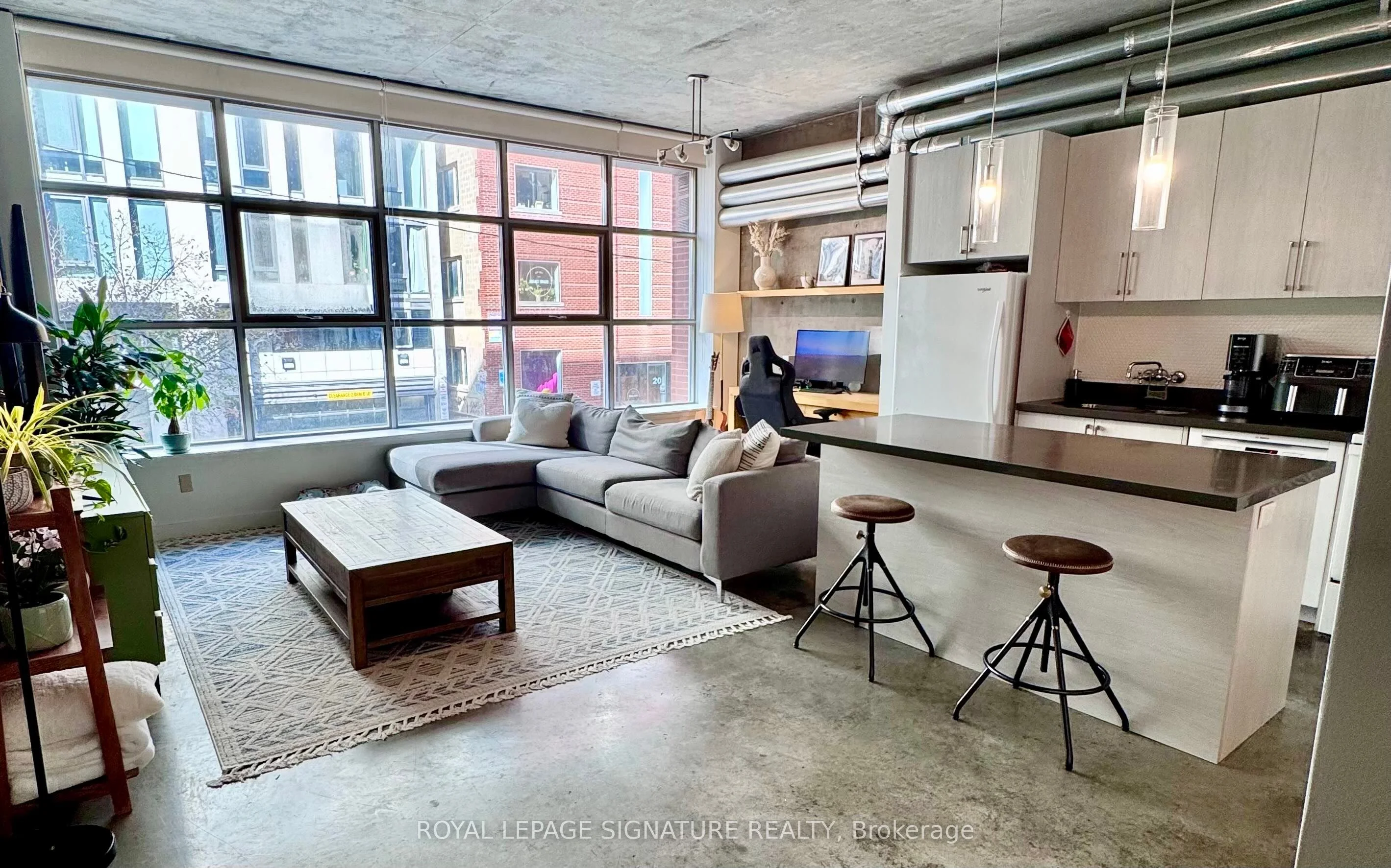 29 Camden Street 202, Toronto C01, ON M5V 3N3