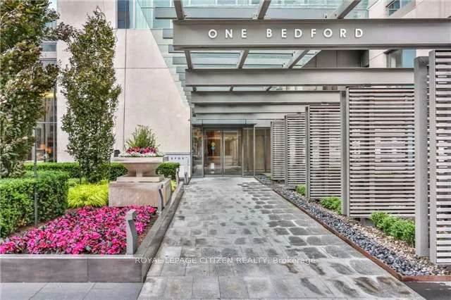 1 Bedford Road 304, Toronto C02, ON M5R 2B5