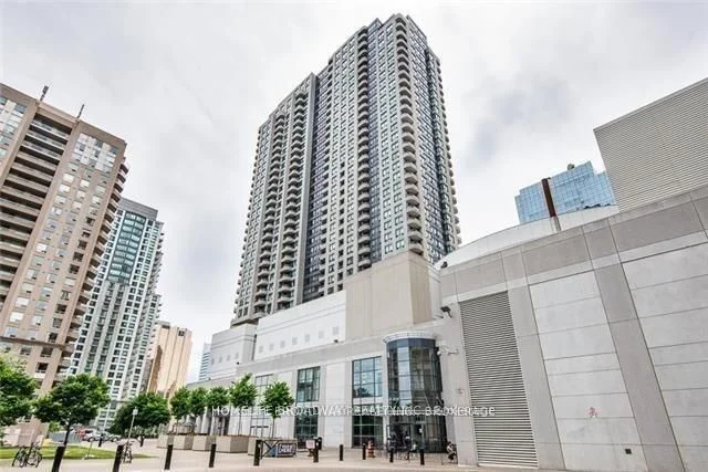 8 Hillcrest Avenue 907, Toronto C14, ON M2N 6Y6