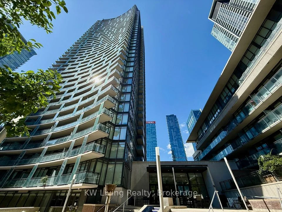 25 Capreol Court 2002, Toronto C01, ON M5V 3Z7