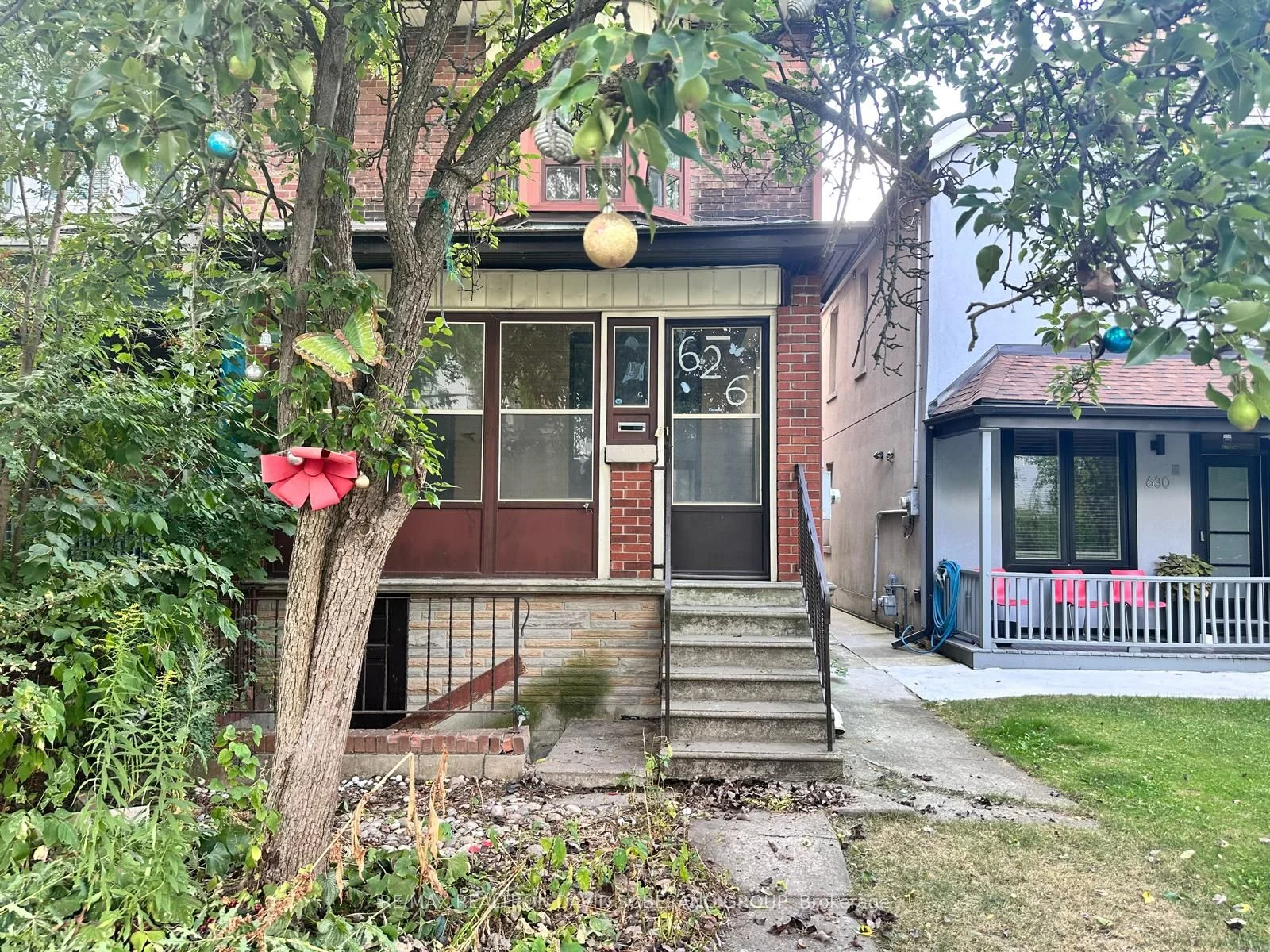 626 Shaw Street, Toronto C01, ON M6G 3L7