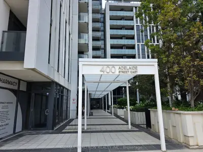 Condo Apartment in Toronto