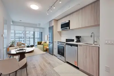 Condo Apartment in Toronto