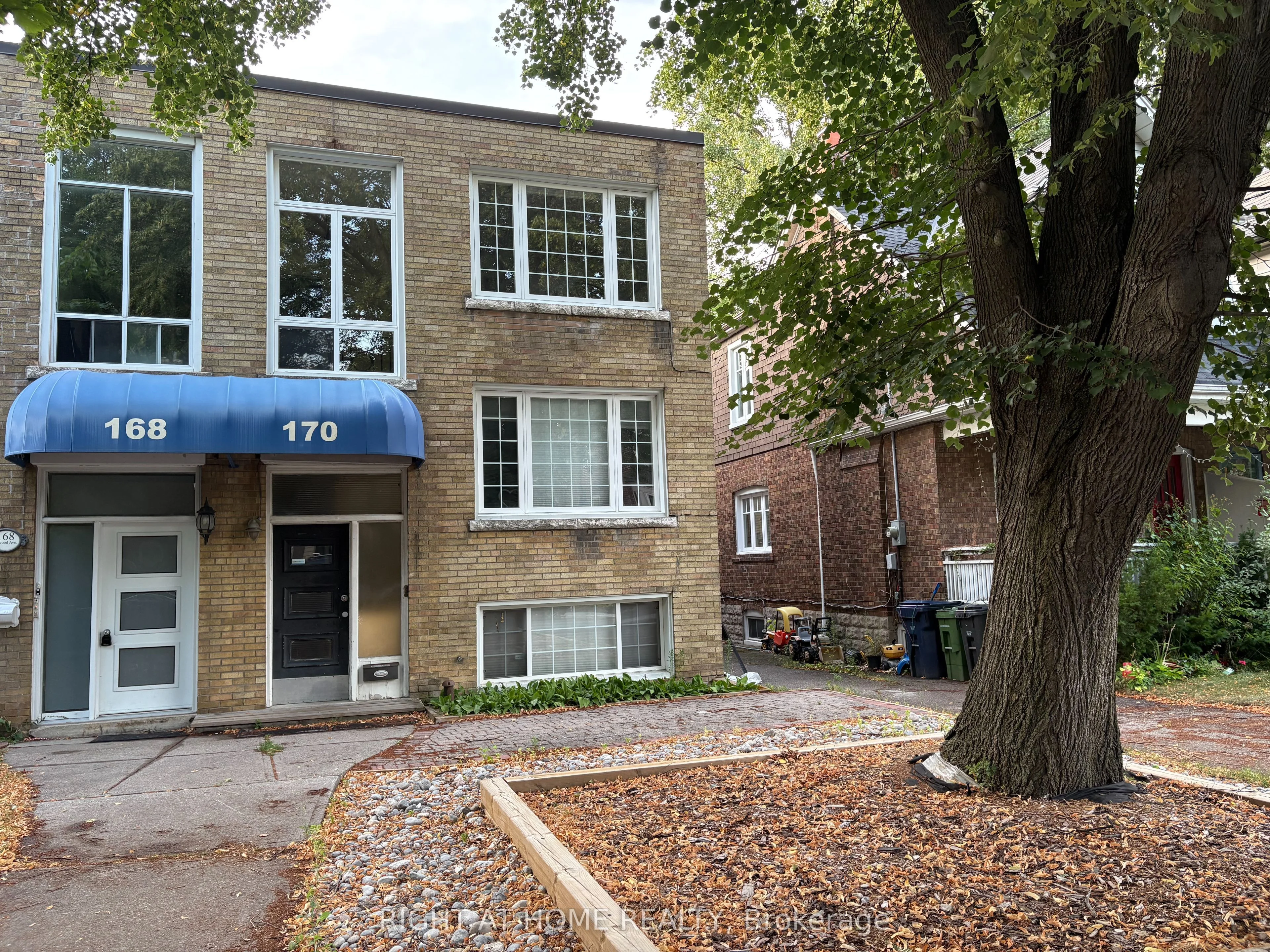 170 Bowood Avenue 3, Toronto C04, ON M4N 1Y6