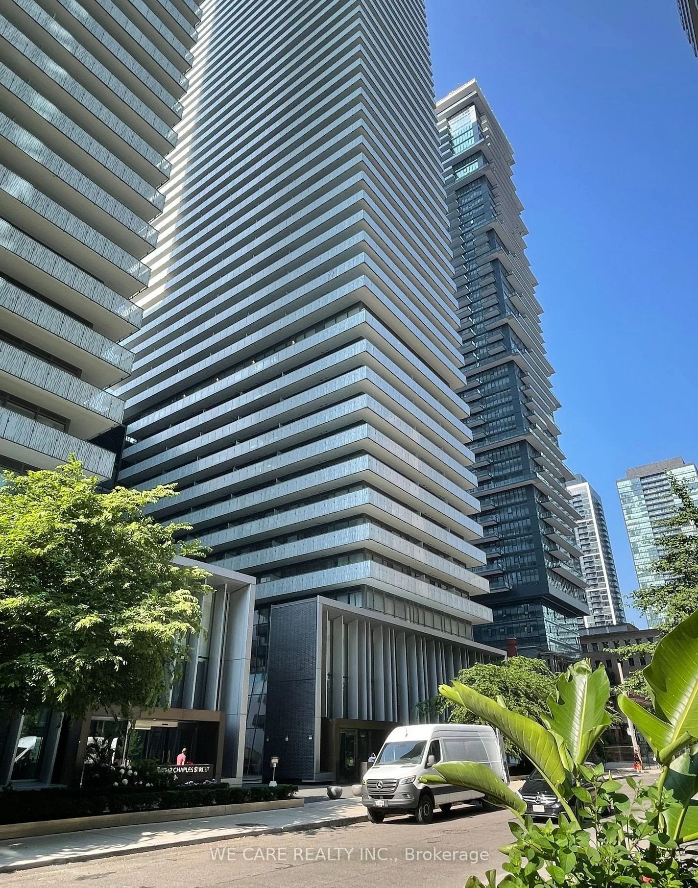 50 Charles Street E 3701, Toronto C08, ON M4Y 0C3