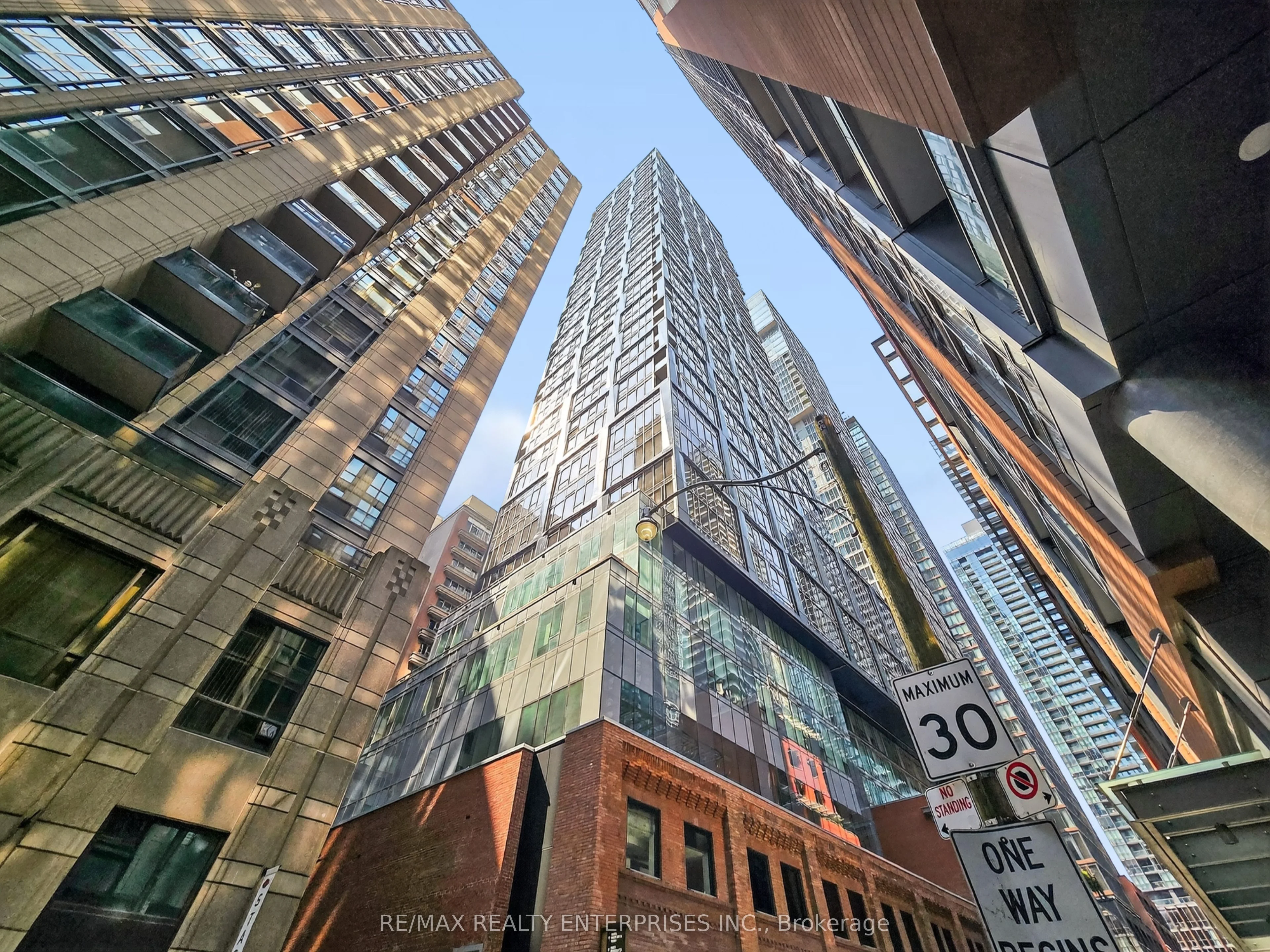 15 Mercer Street 2701, Toronto C01, ON M5V 0T8