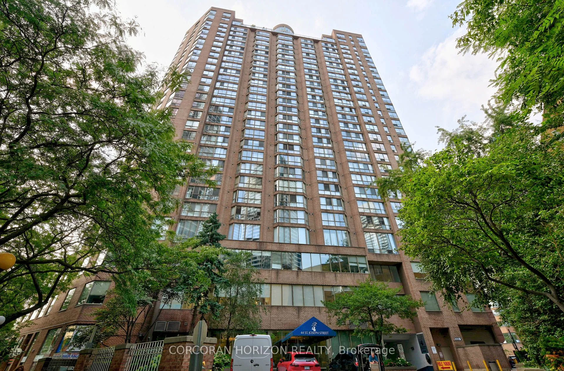 44 St Joseph Street 2209, Toronto C01, ON M4Y 2W4