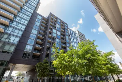 Condo Apartment in Toronto