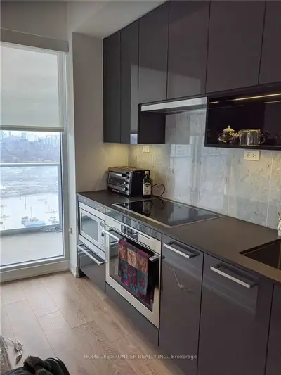 Condo Apartment in Toronto