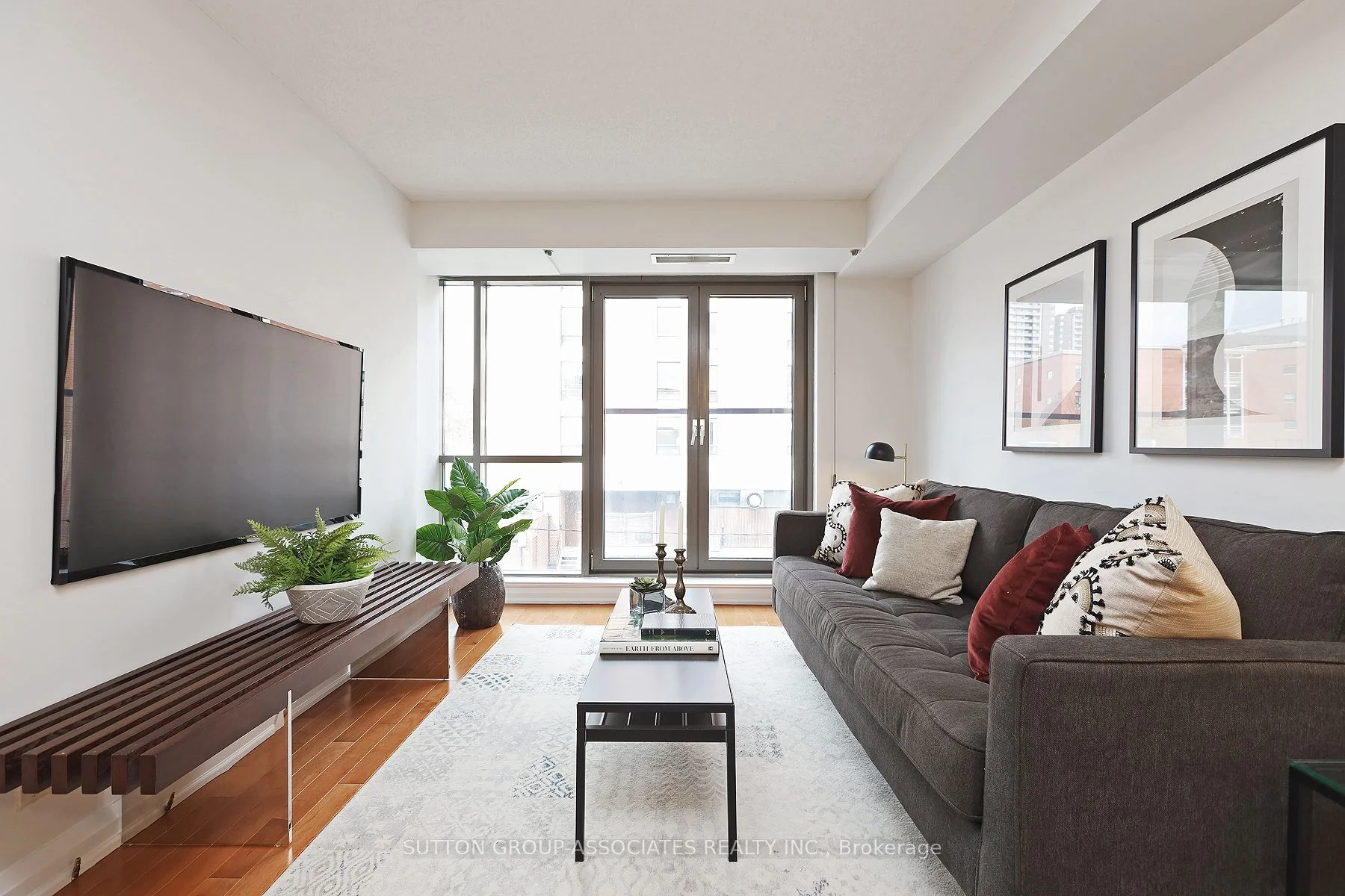 3 Mcalpine Street 304, Toronto C02, ON M5R 3T5