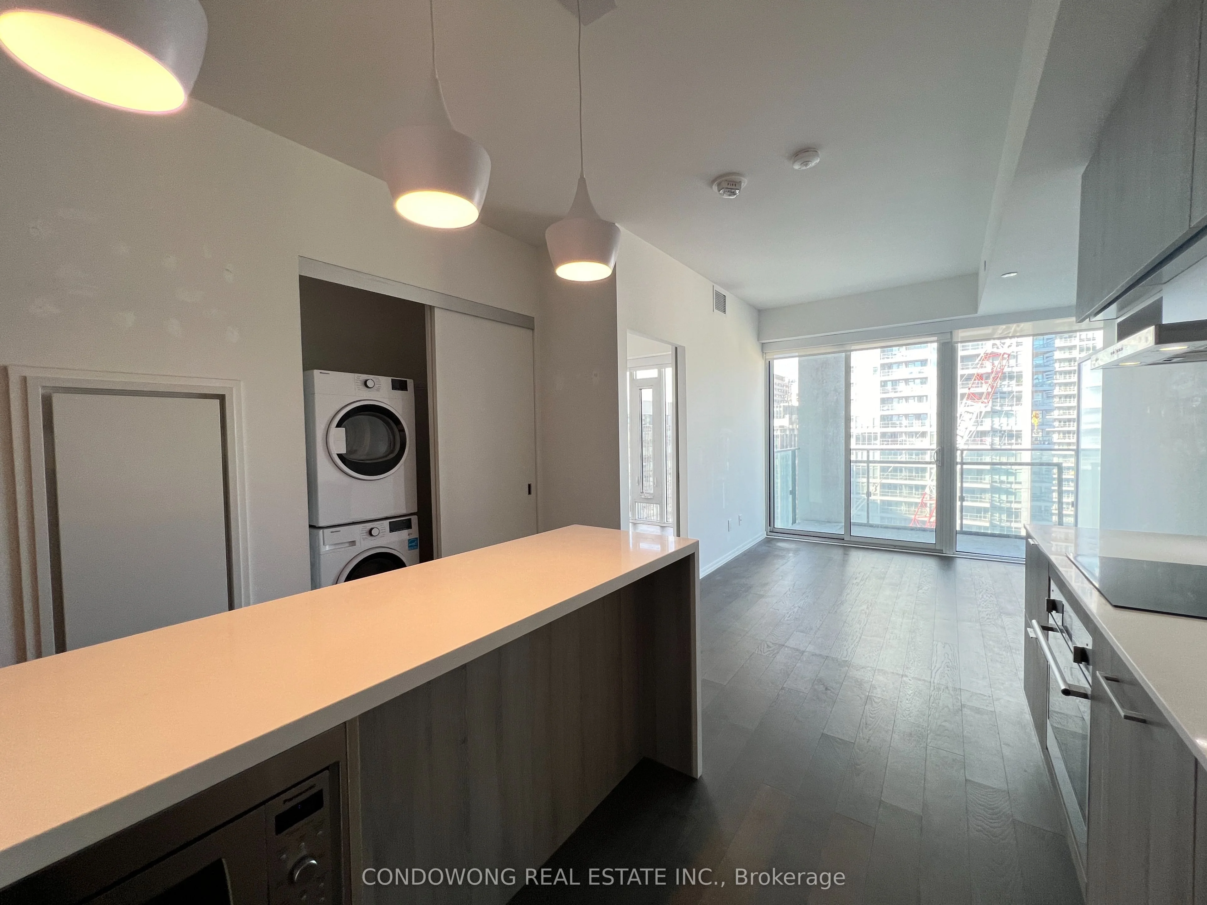 5 Soudan Avenue 2309, Toronto C10, ON M4S 0B1