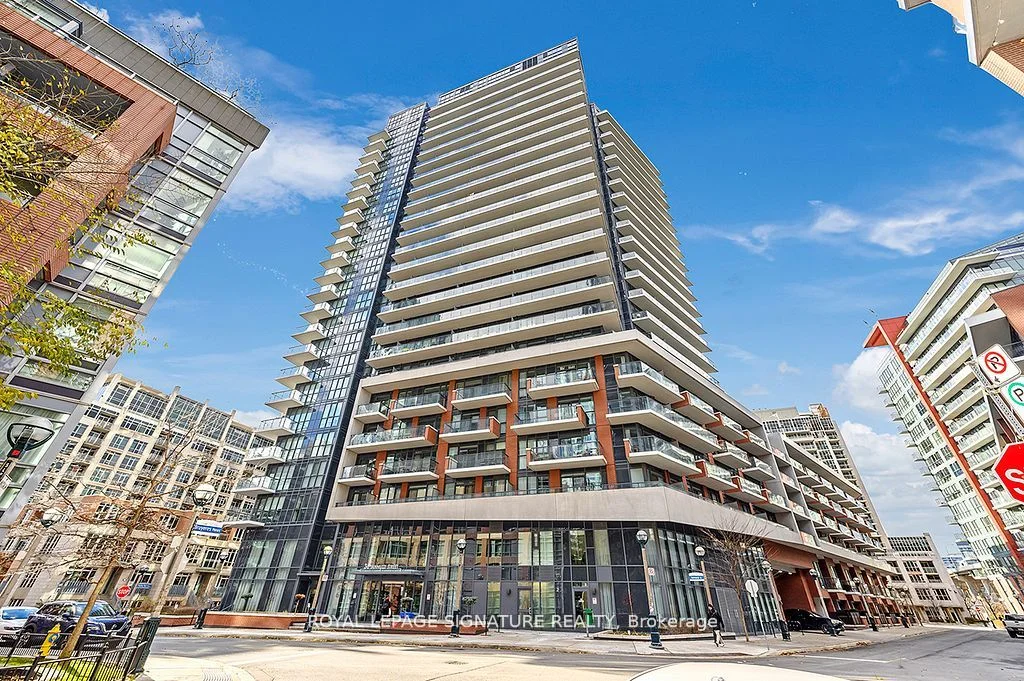 38 Iannuzzi Street 611, Toronto C01, ON M5V 0S2