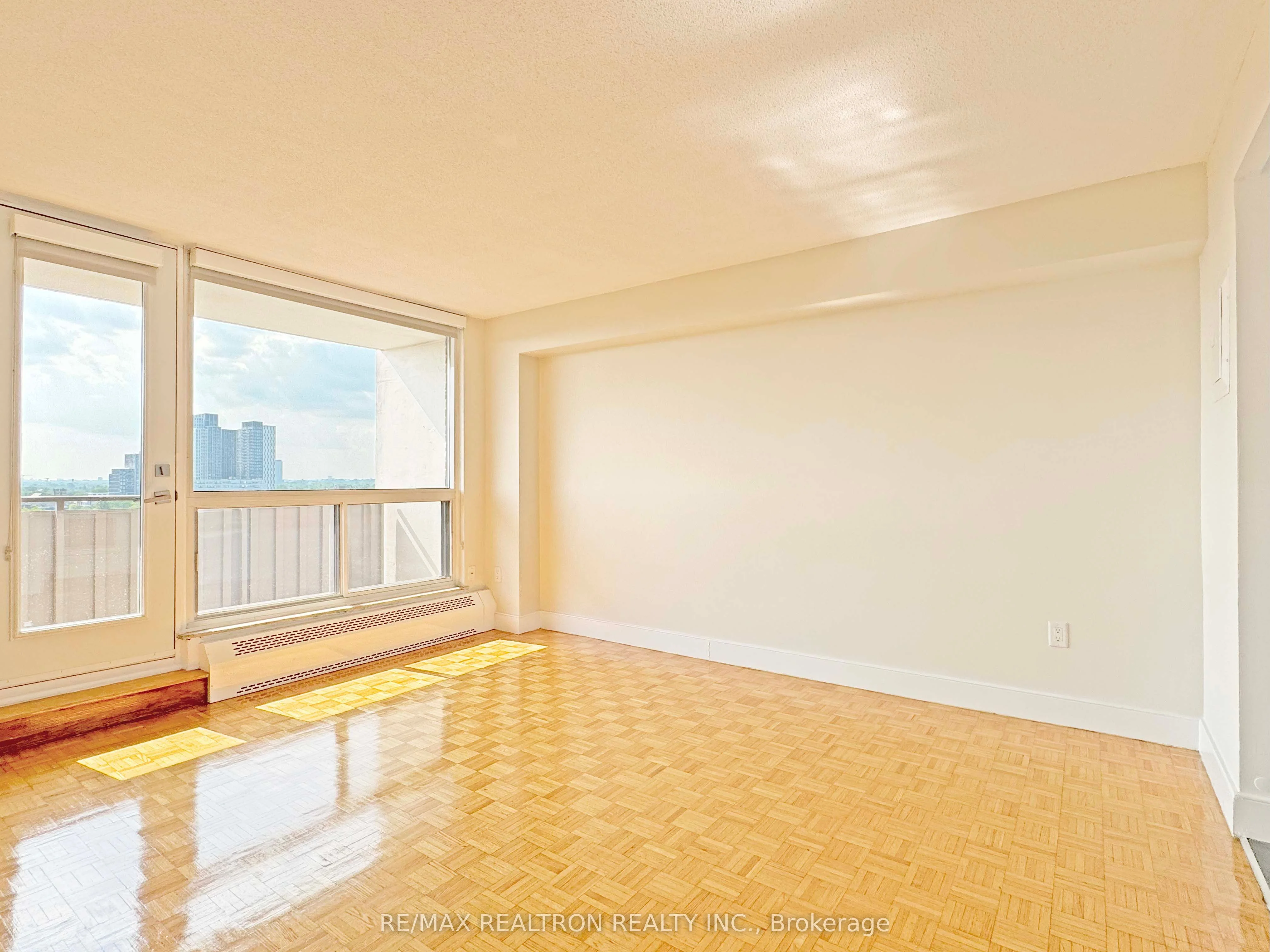 666 Spadina Avenue 1201, Toronto C01, ON M5S 2H8