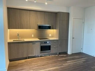 250 Lawrence Avenue W 705, Toronto C04, ON M5M 1B1