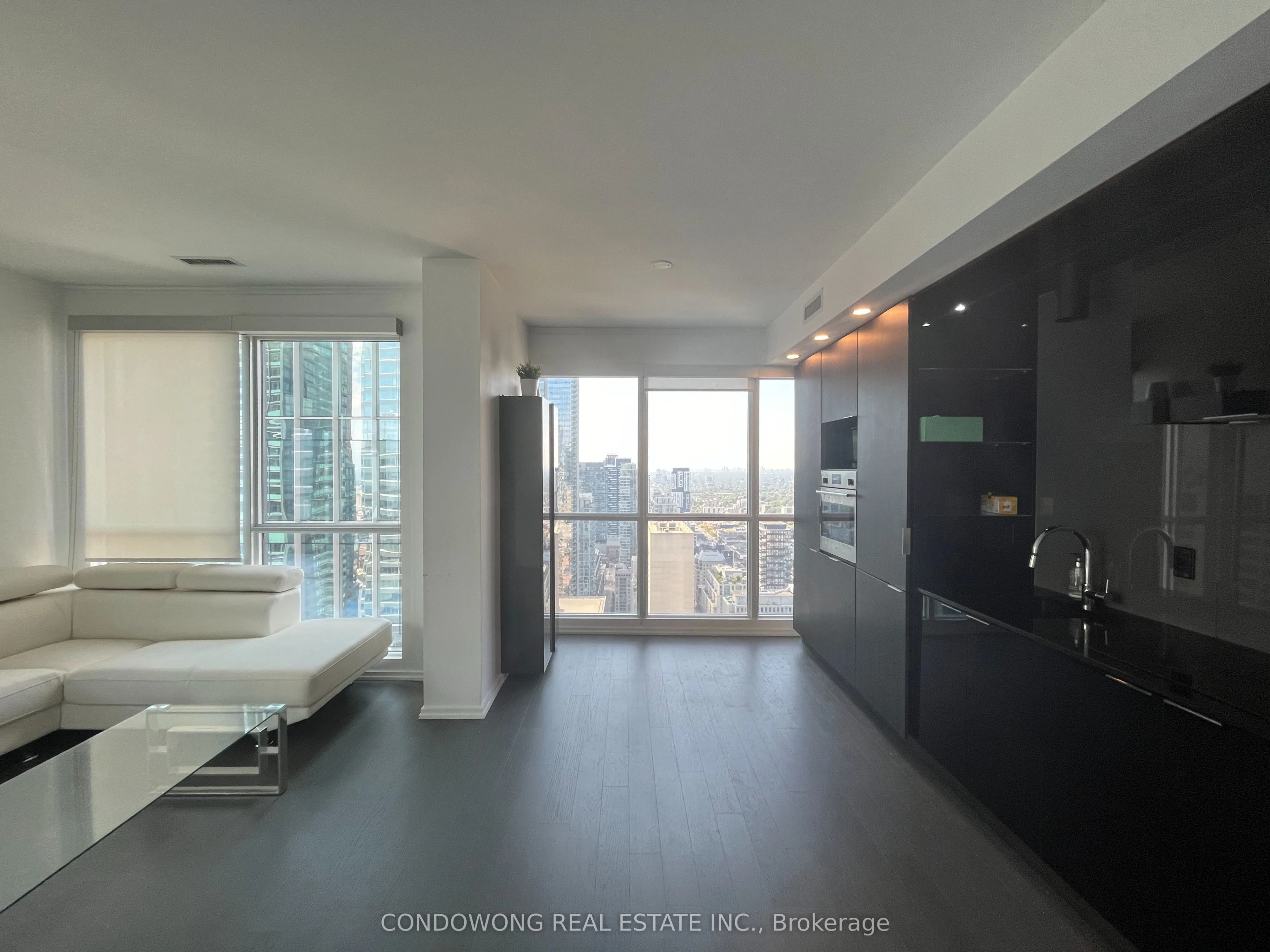 70 Temperance Street 4411, Toronto C01, On M5h 4e8