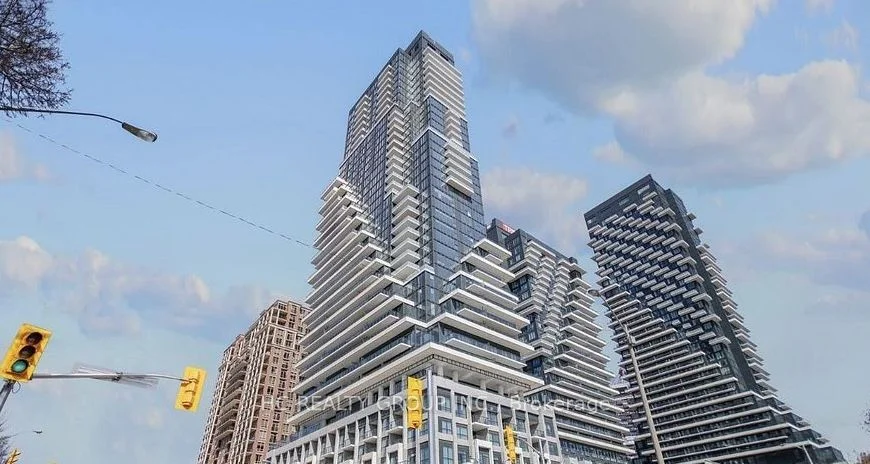 10 Inn On the Park Drive 704, Toronto C13, ON M3C 0P9
