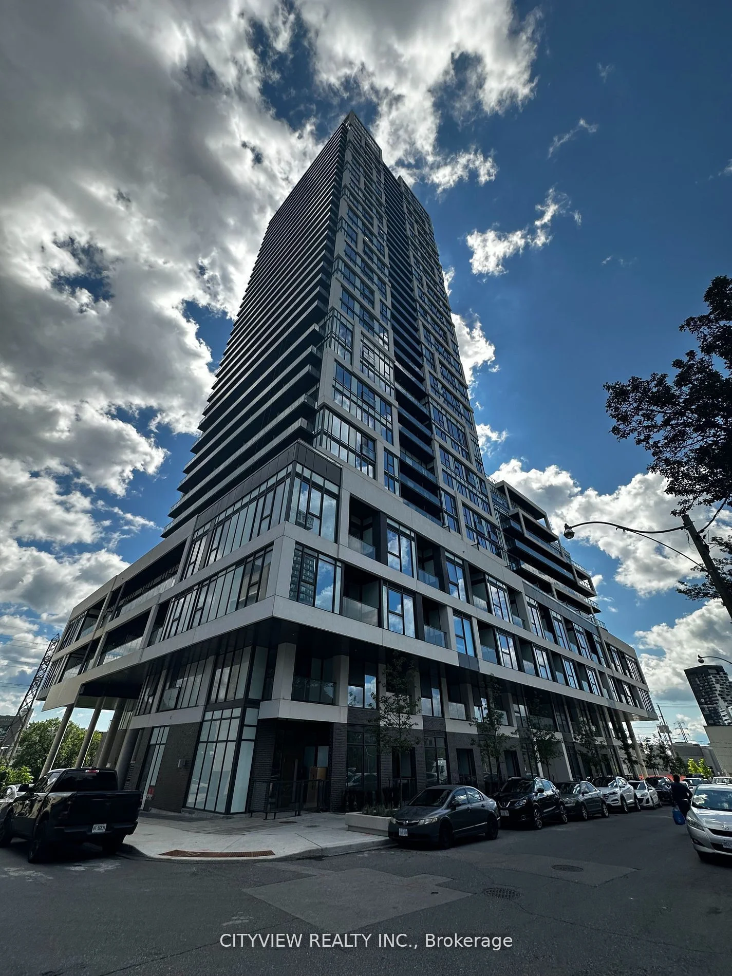 5 Defries Street 3707, Toronto C08, On M5a 0w7
