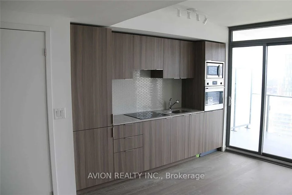 11 Wellesley Street W 4013, Toronto C01, ON M4Y 1E8