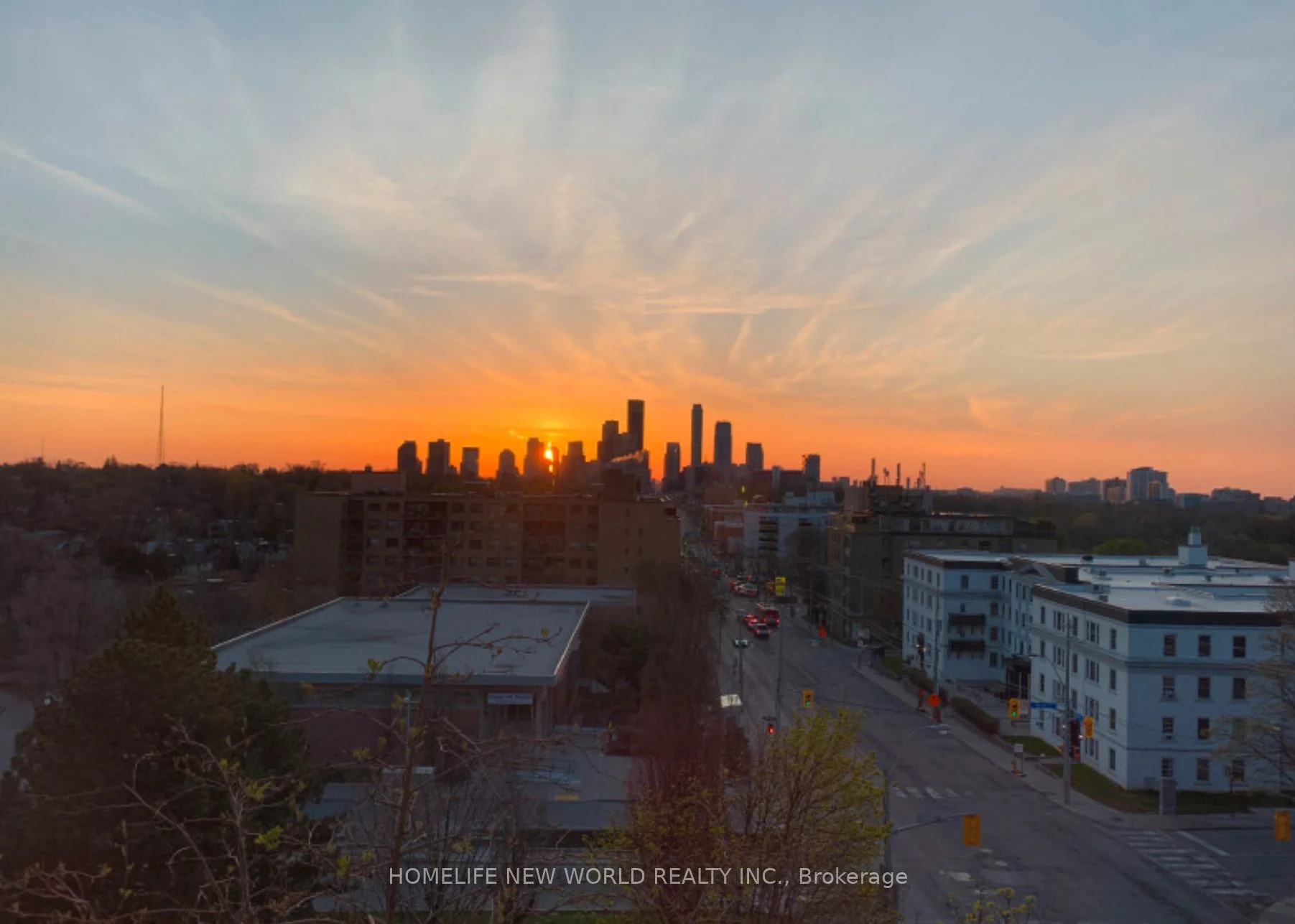 740 Eglinton Avenue W 607, Toronto C03, ON M5N 1C4