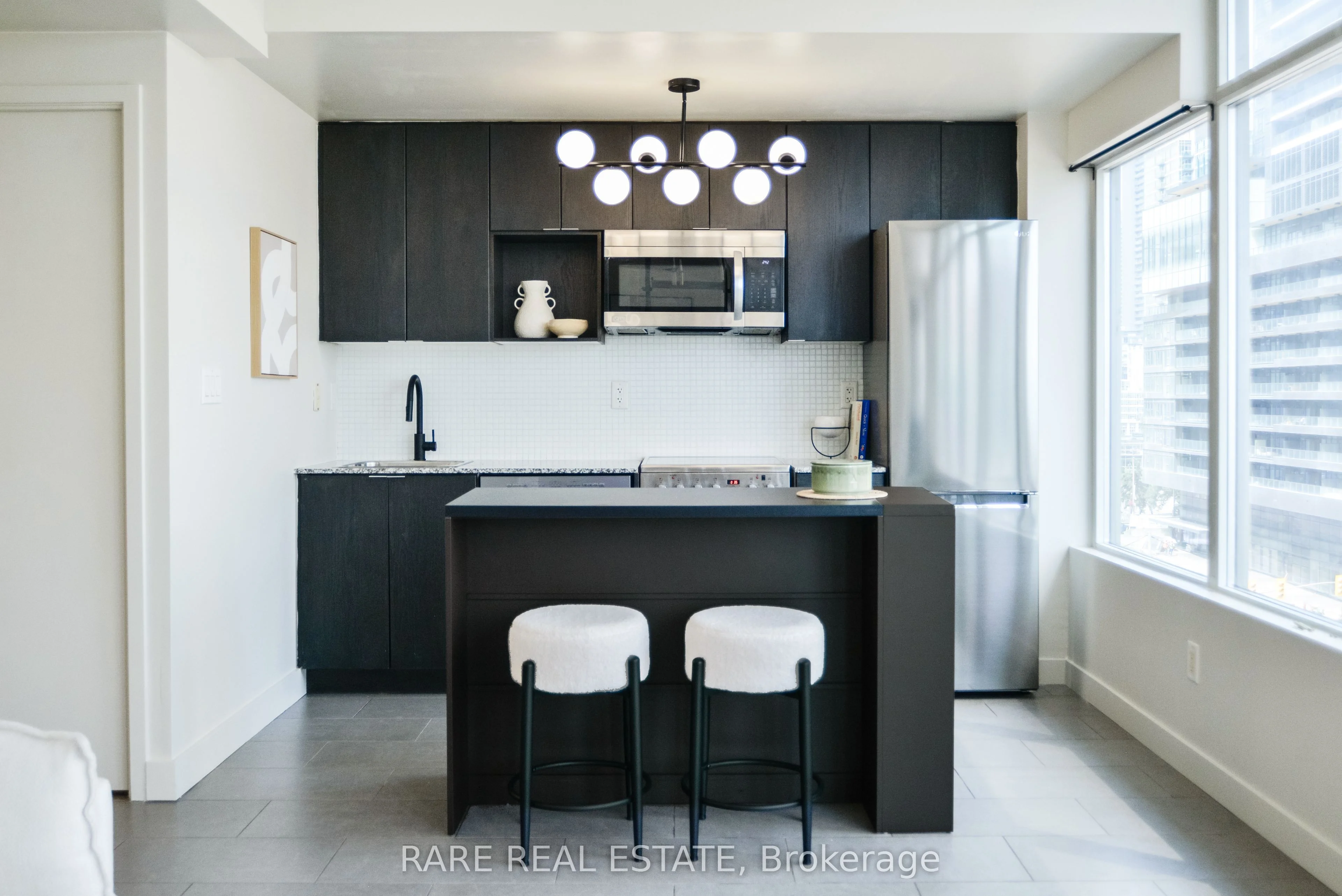 15 Brunel Court 915, Toronto C01, ON M5V 3Y6
