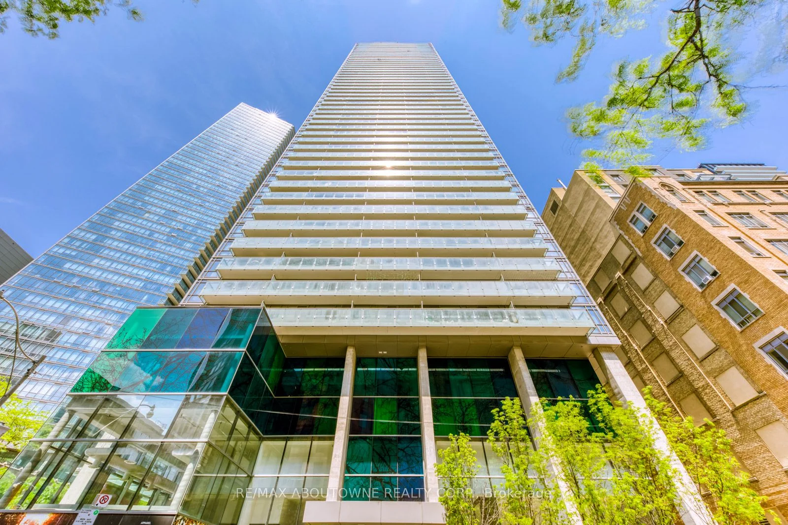 38 Grenville Street 1502, Toronto C01, On M4x 1a5