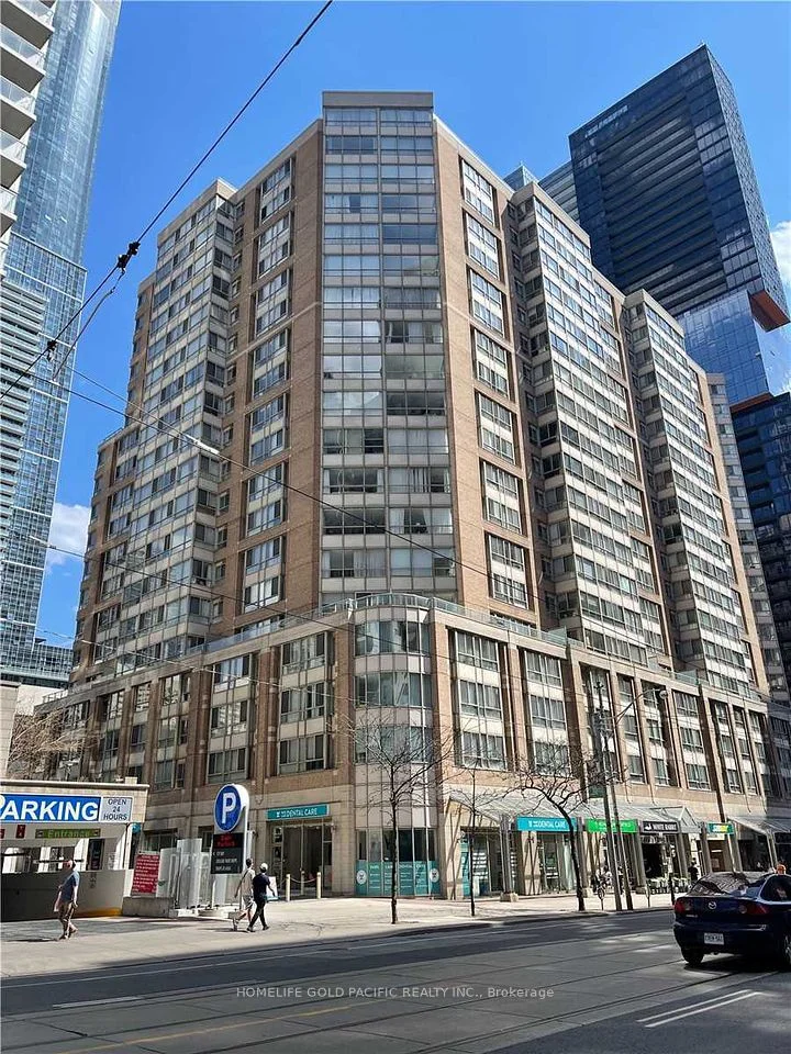 717 Bay Street 803, Toronto C01, ON M5G 2J9