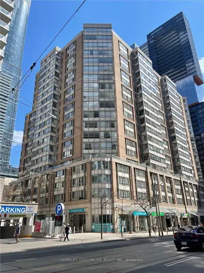 Condo Apartment in Toronto