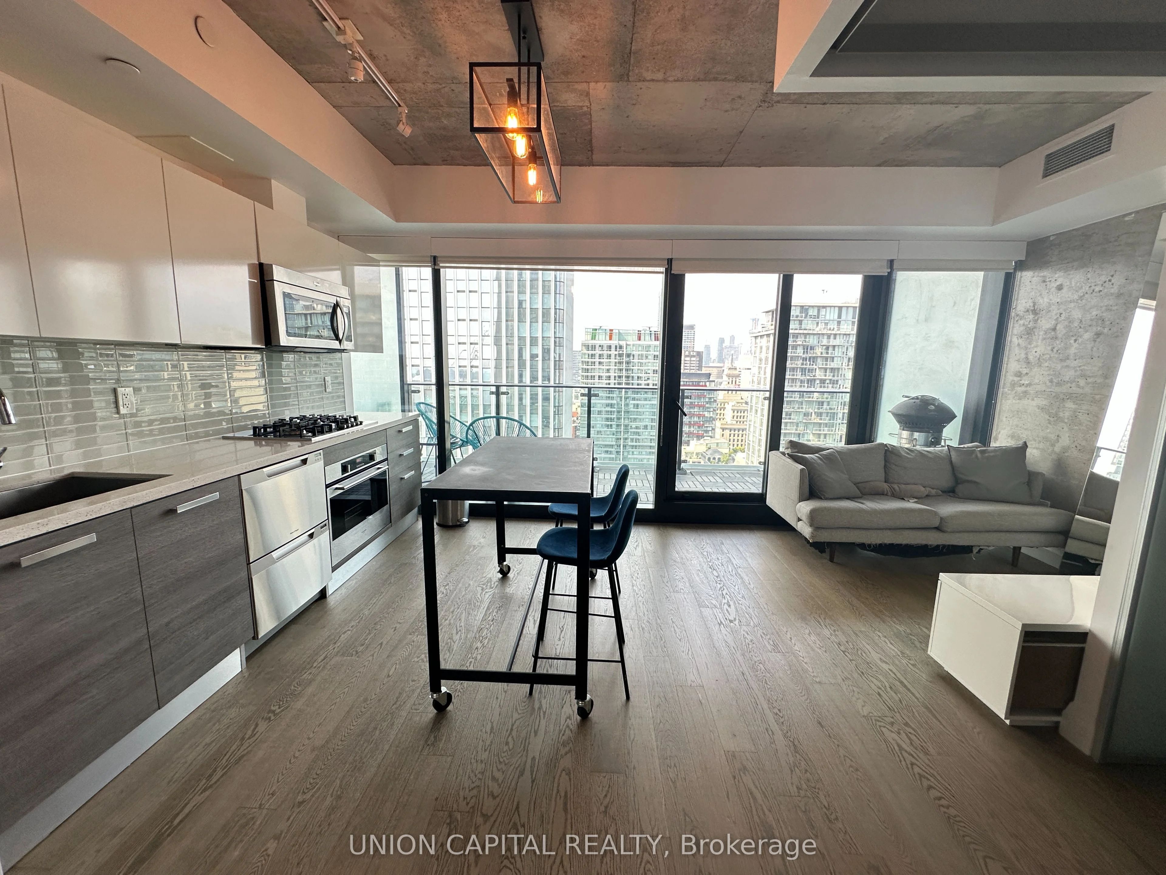 224 King Street W 2902, Toronto C01, ON M5H 0A6