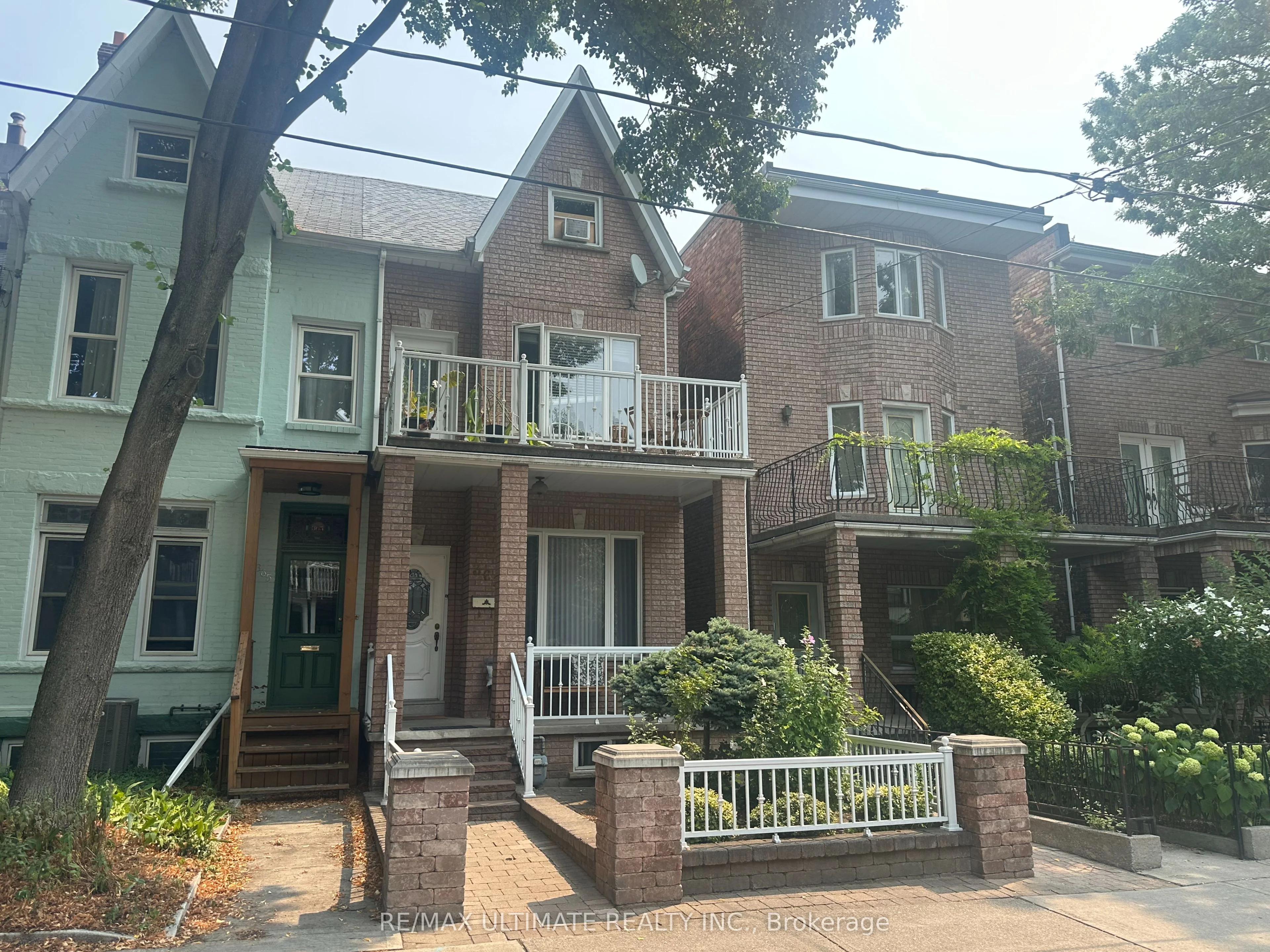 363 Shaw Street S 2nd Floor, Toronto C01, ON M6J 2X3