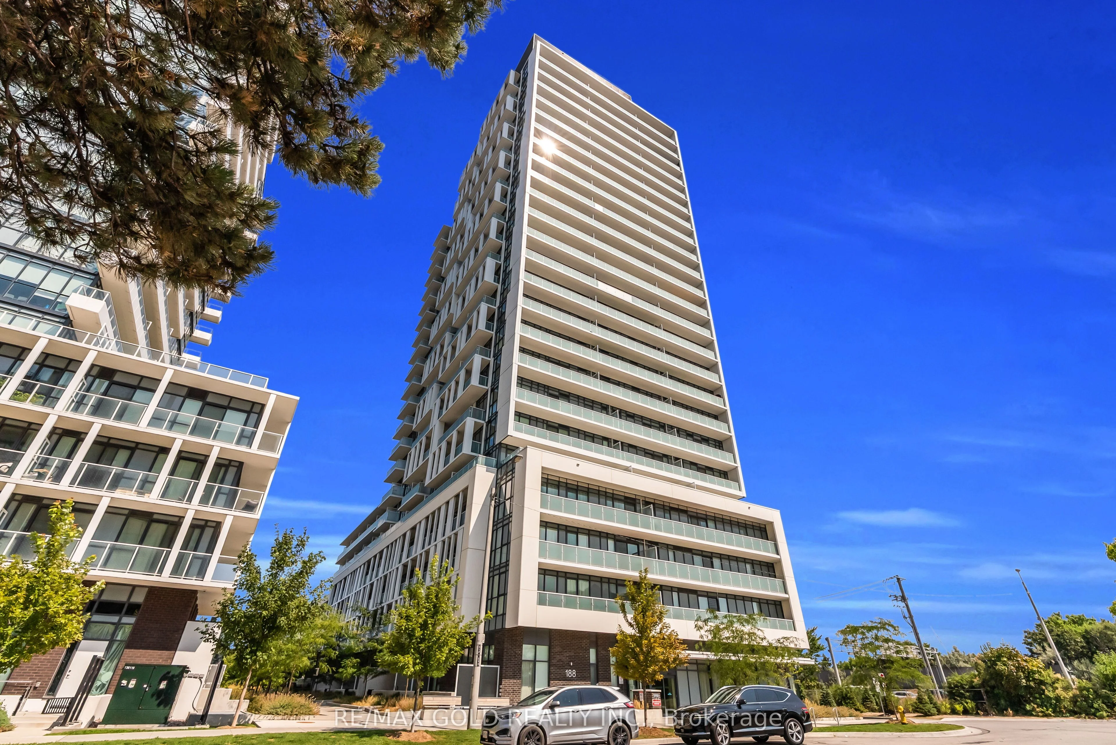 Condo Apartment in Toronto