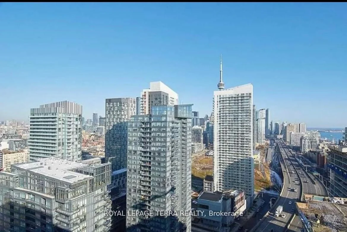 20 Bruyeres Mews LPH5, Toronto C01, ON M5V 0G8