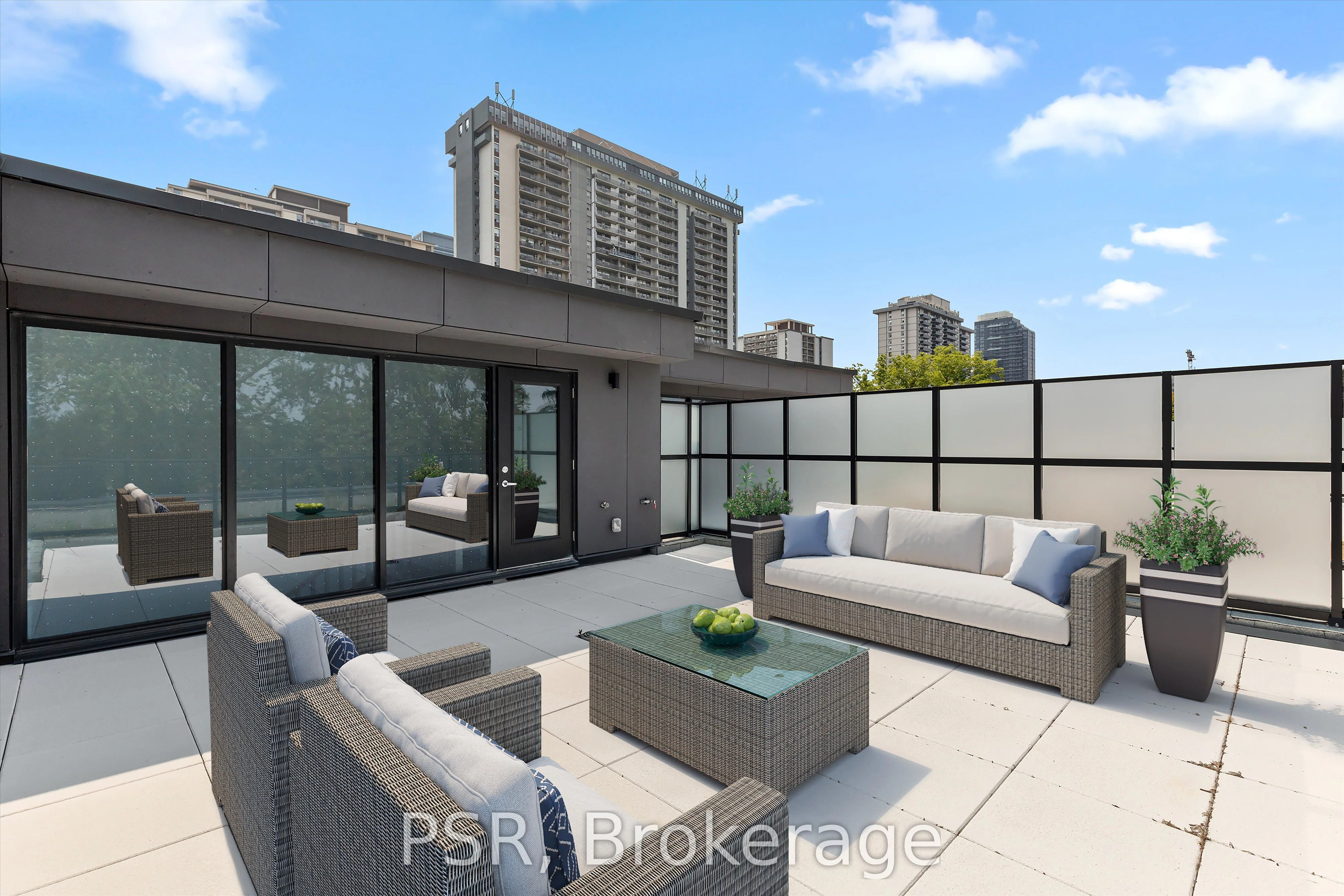 200 Keewatin Avenue PH401, Toronto C10, ON M4P 1Z8