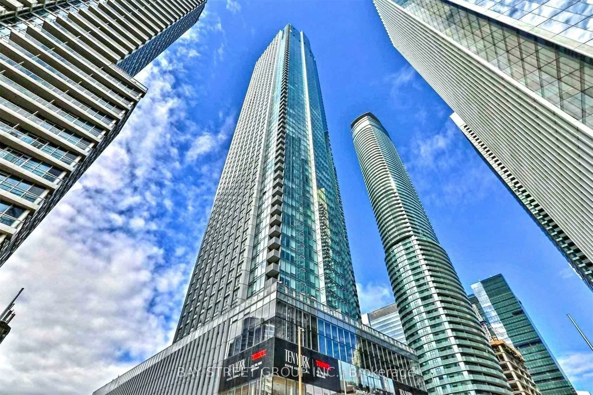 10 York Street 5204, Toronto C01, ON M5J 0E1