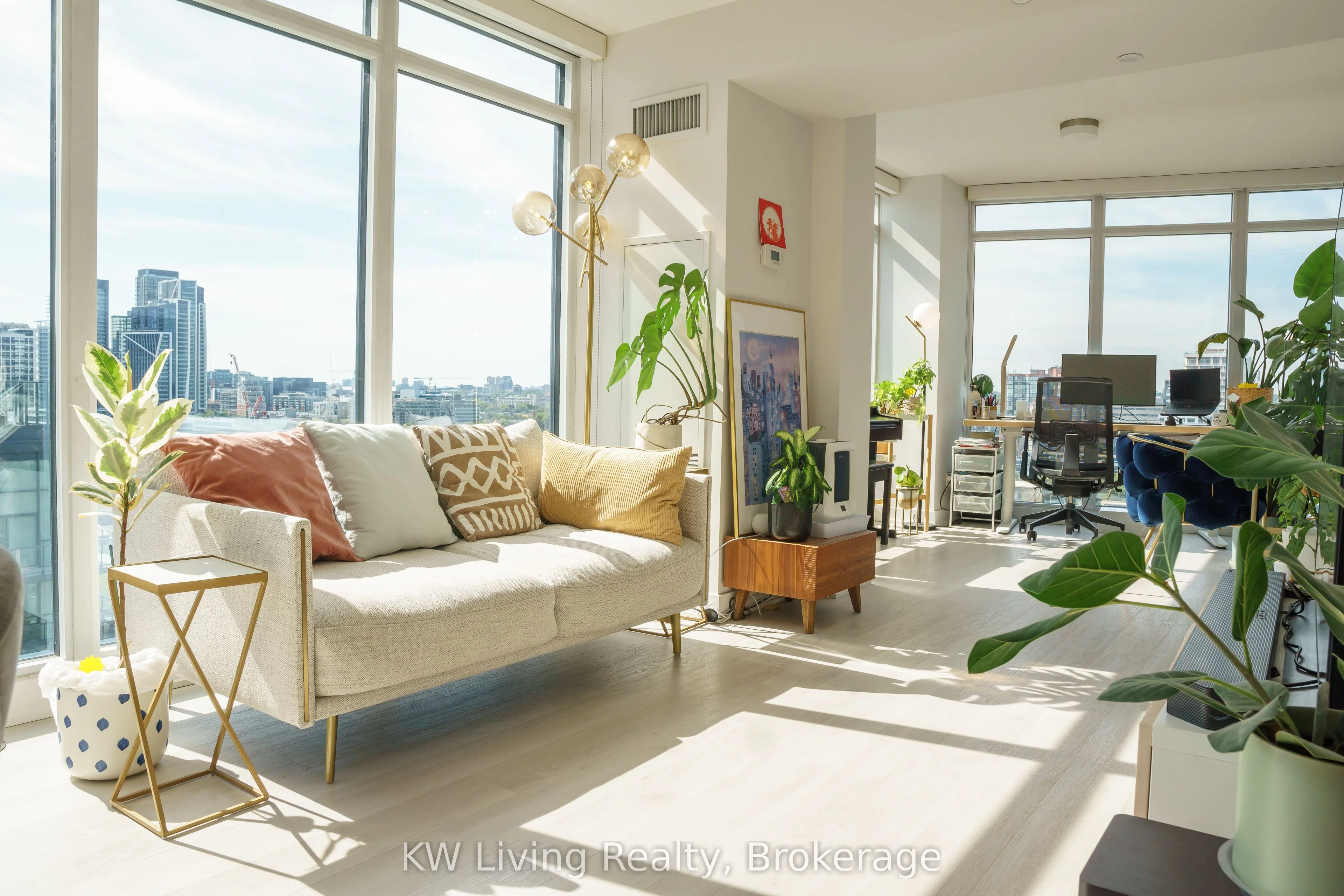 80 Queens Wharf Road 1803, Toronto C01, ON M5V 0J3