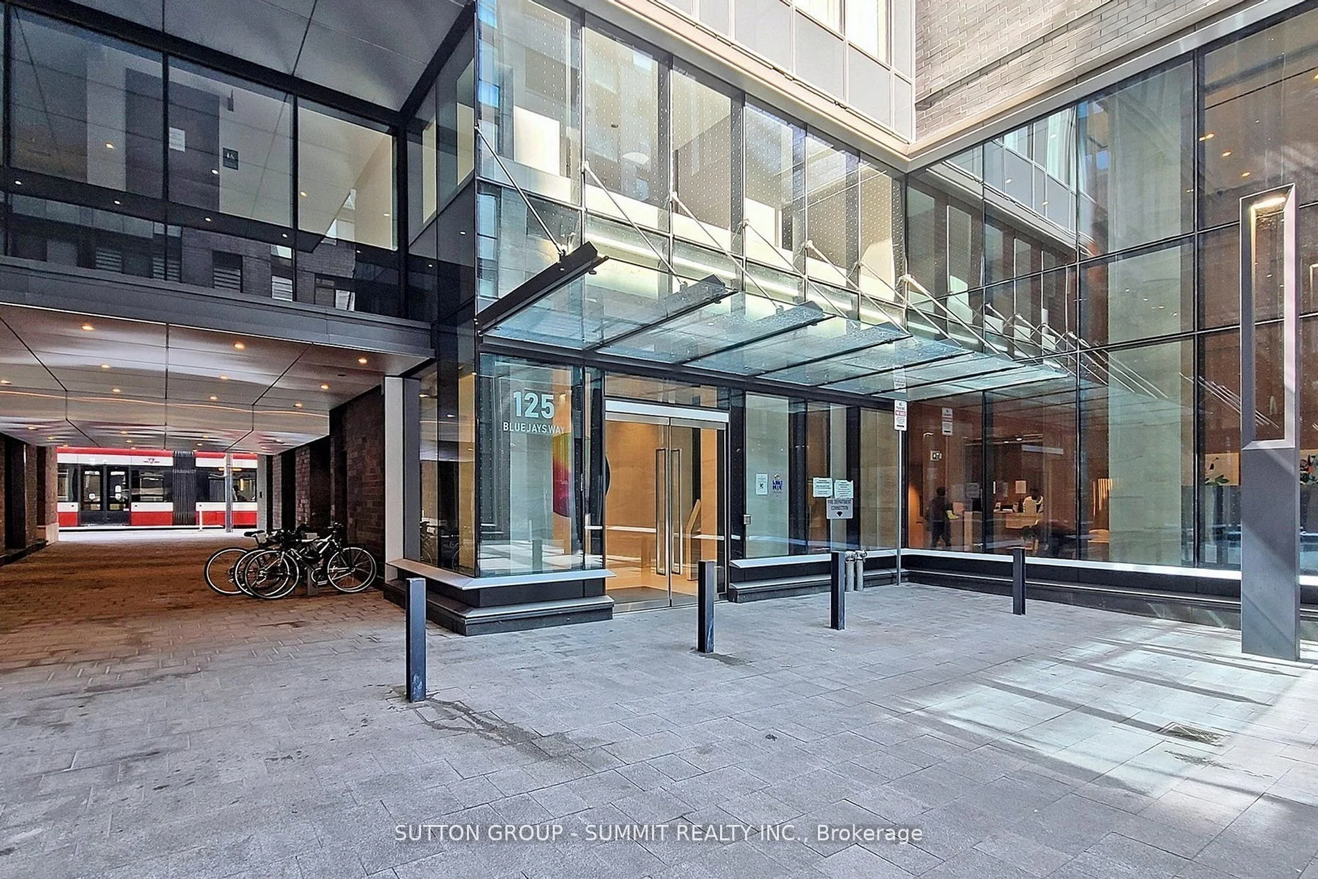 125 Blue Jays Way 907, Toronto C01, On M5v 0n5