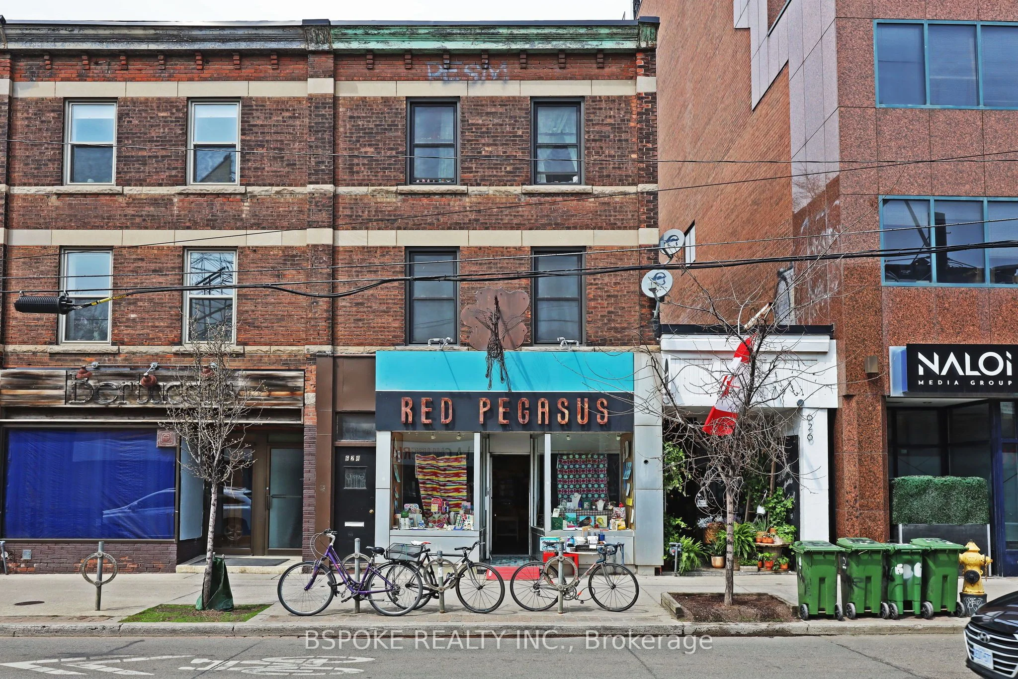 628 College Street 2, Toronto C01, ON M6G 1B6